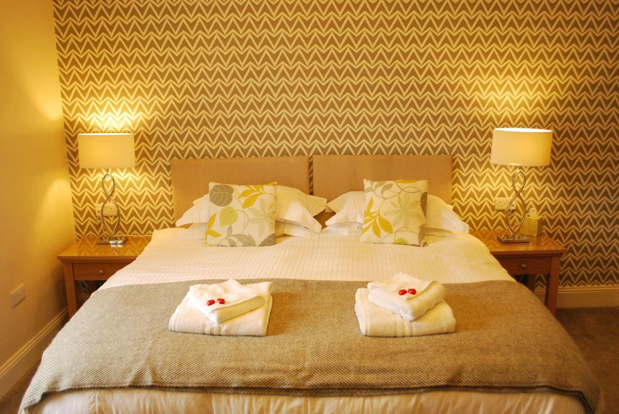 The Torcroft Bed & Breakfast Torquay Exterior photo