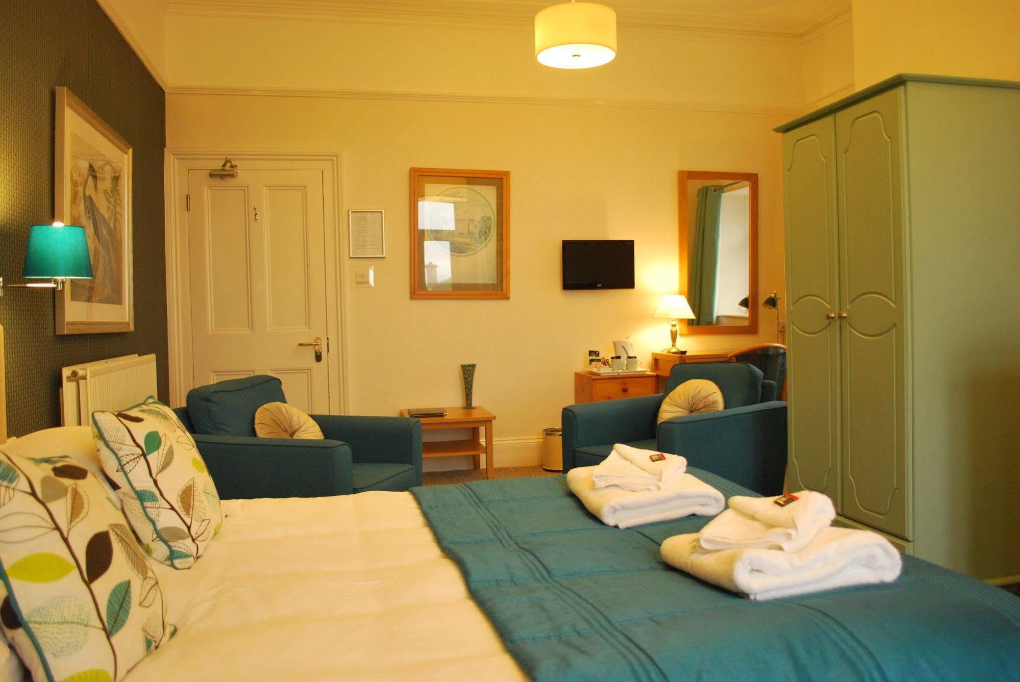 The Torcroft Bed & Breakfast Torquay Exterior photo
